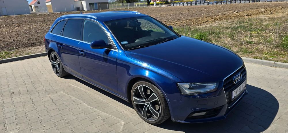 Audi A4 Avant Webasto radary android auto