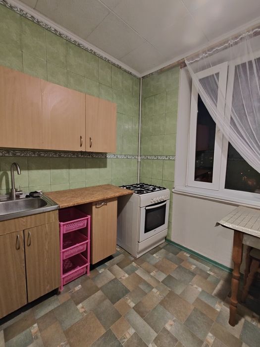 Продам 1 комнатная квартира Залютино, рядом рынок.