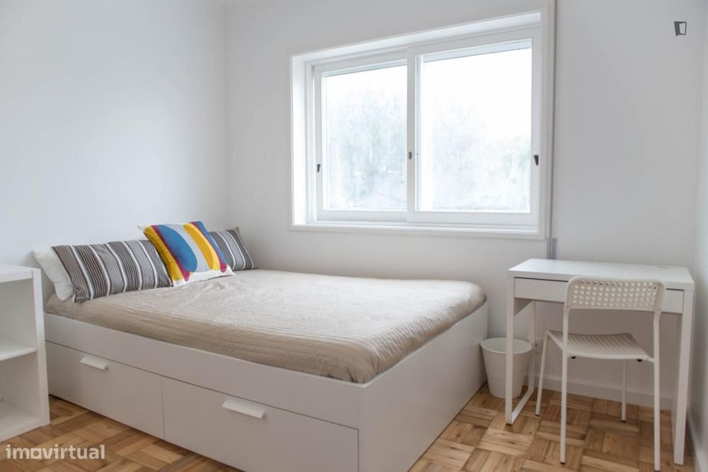 Quarto - localizado em Rio Tinto Porto