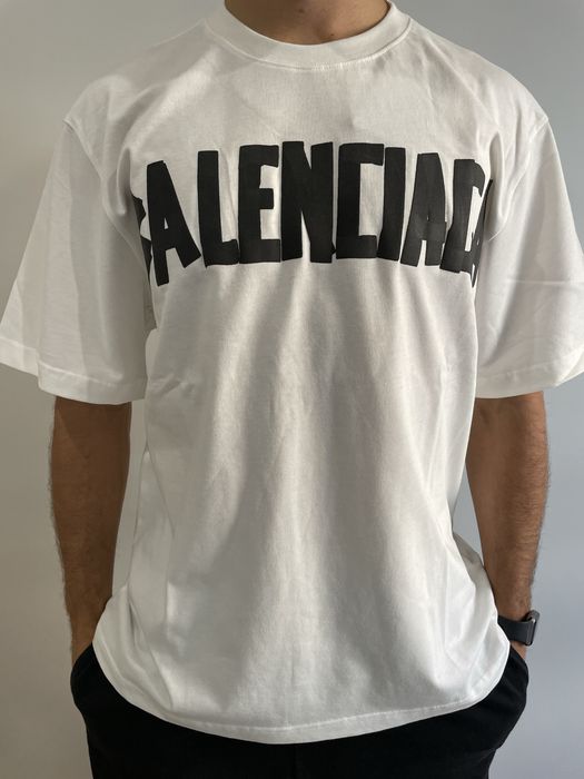 T-shirt Balenciaga