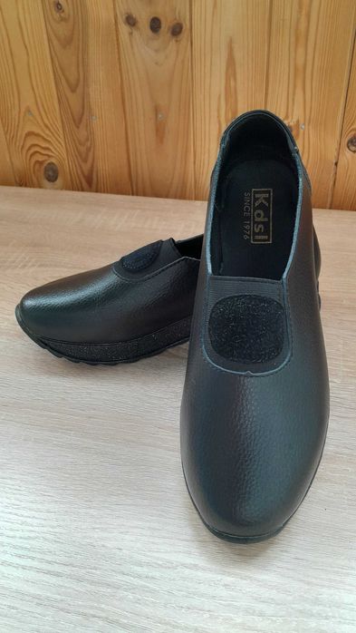 Макасини (туфлі) жіночі