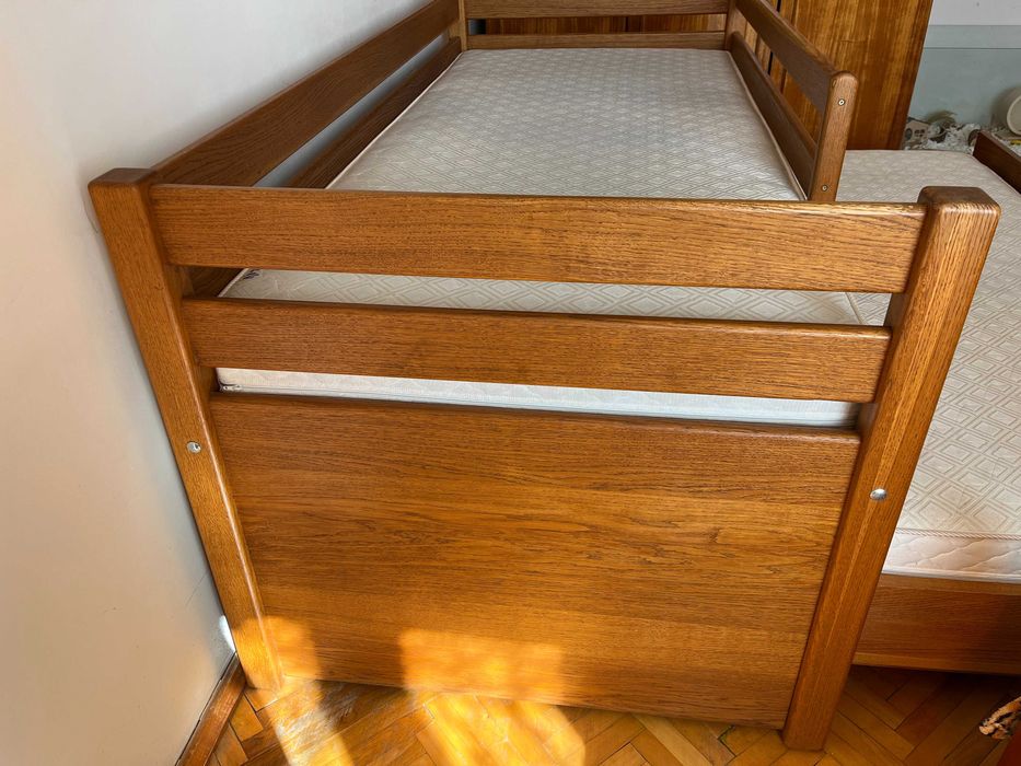 Ліжко дубове з масиву двохярусне