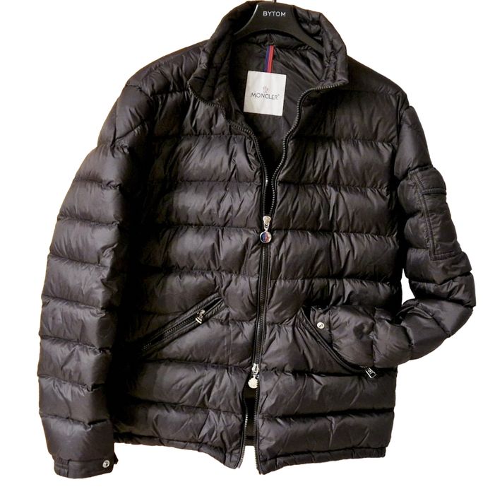 Lekka Kurtka Moncler