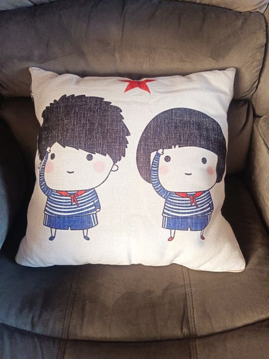 Poduszki dekoracyjne 40x40 2in1 z funkcją kocyka