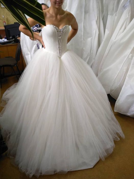 Весільне плаття  від Оксани Мухи!