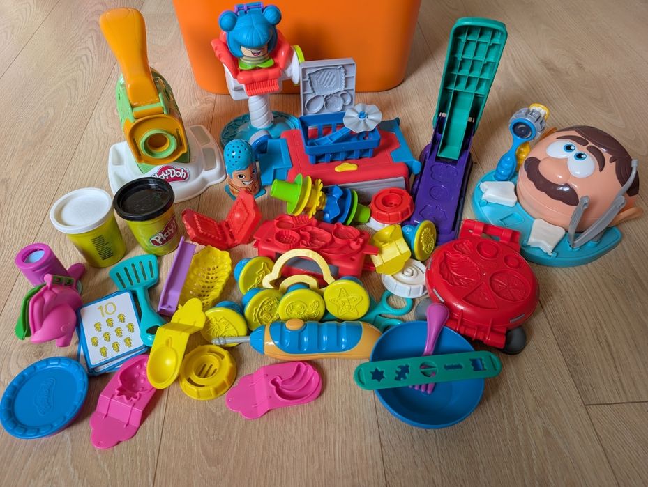 Play-doh zestaw dentysta, fryzjer, kasa, zestaw do robienia makaronów