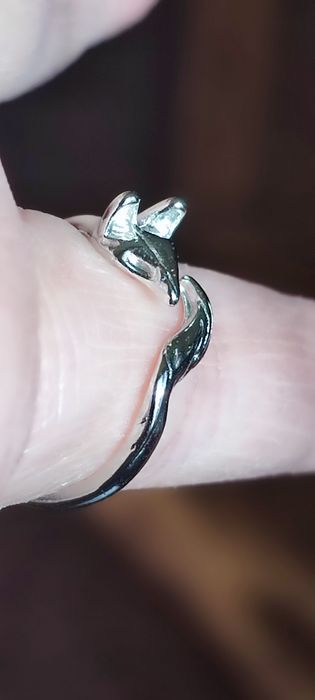 Regulowany pierścionek