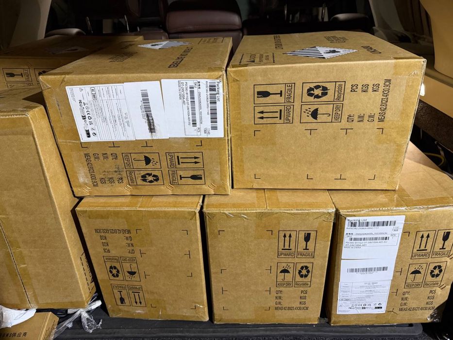 Інвертор та акб для безперебійного живлення