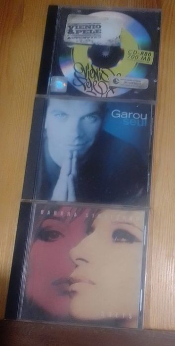 Sprzedam tanio pudełka do płyt CD