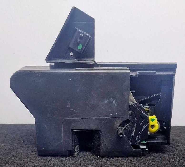 Fechadura / Fecho Porta Trás Esquerdo 825033585RG - DACIA SANDERO II