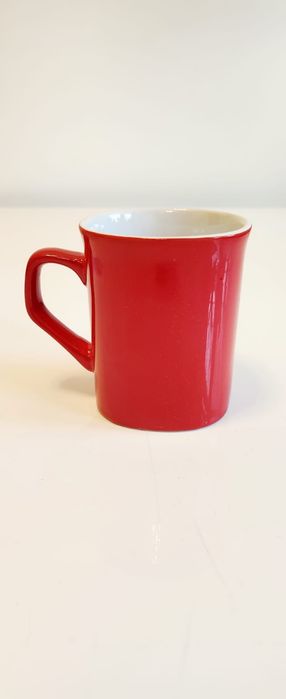 Kubek Nescafe  czerwony
