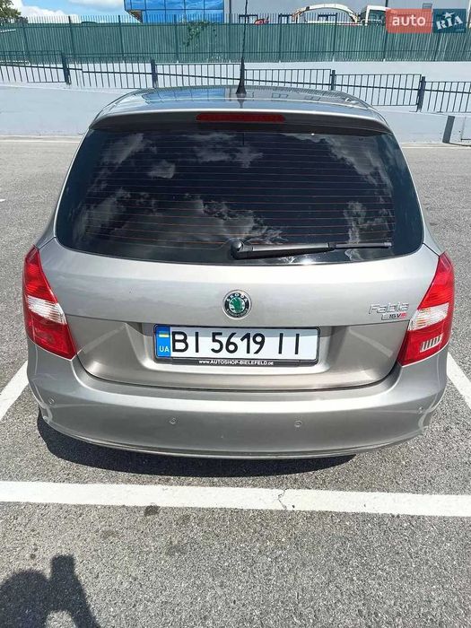 Skoda Fabia 2 2008, 1.6 бензин