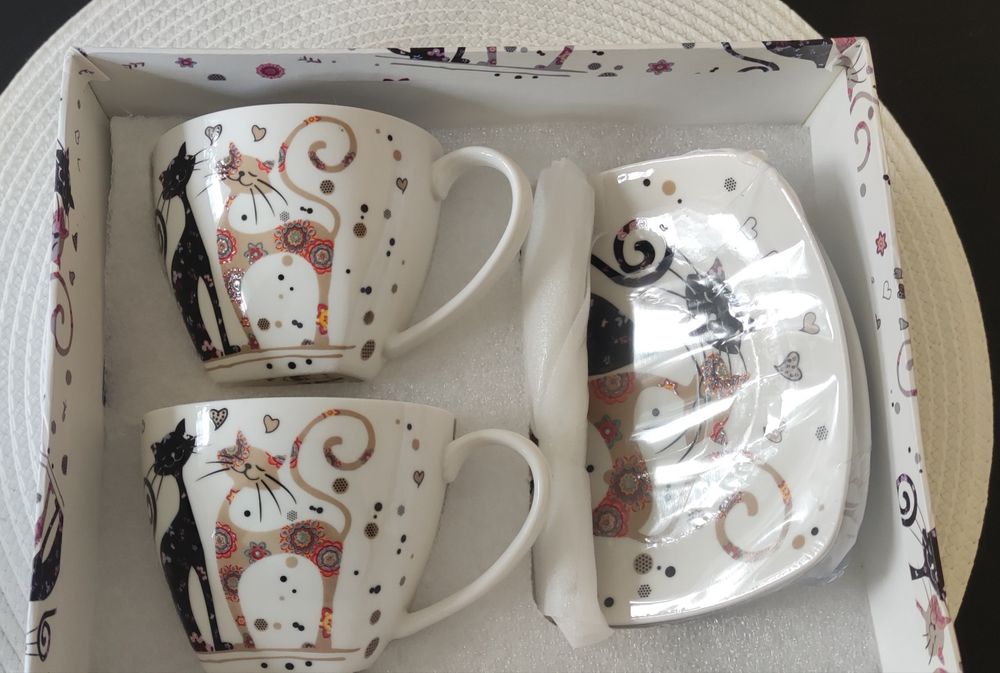 Komplet Filiżanki Talerzyki Łyżeczki Zestaw kawa herbata Prezent