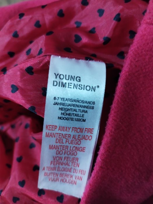 Płaszczyk dziewczęcy malinowy kolor roz.122