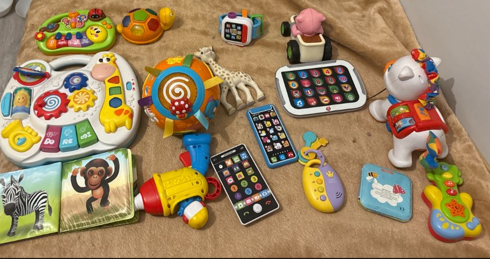 Kilka zabawek dla dzieci