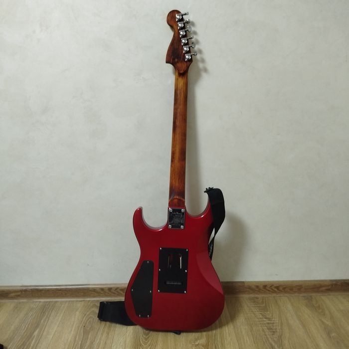 (СРОЧНО)Електро гітара fender superstrat