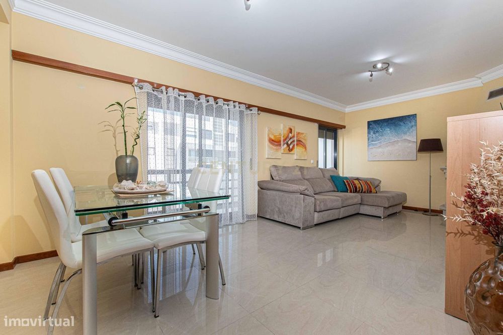 T2 na Cotovia, Sesimbra | Varandas e Lugar de Garagem