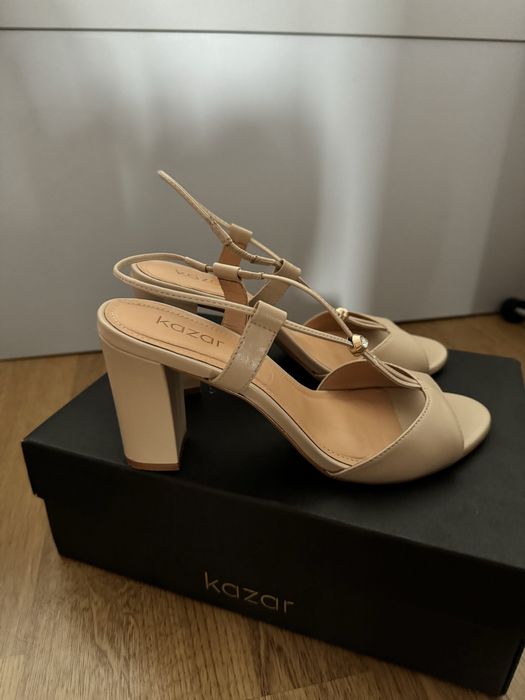 Sandaly bezowe 38 nowe Kazar