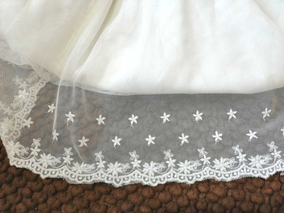 Vestido branco menina 5/6 anos