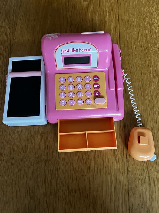 Mini cozinha e Bolsa com bolas de plastico