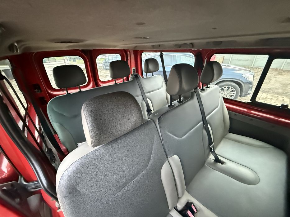 Renault Trafic 1.9 td 9- osobowy
