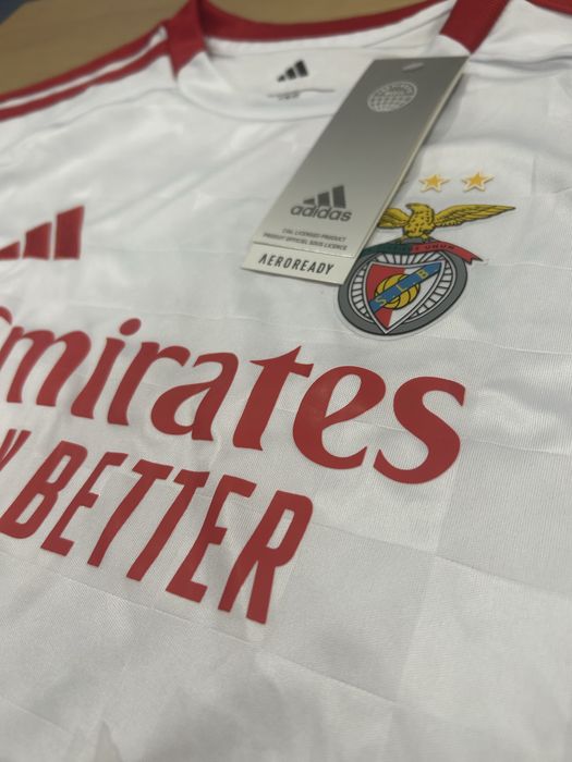 Equipamento benfica de criança