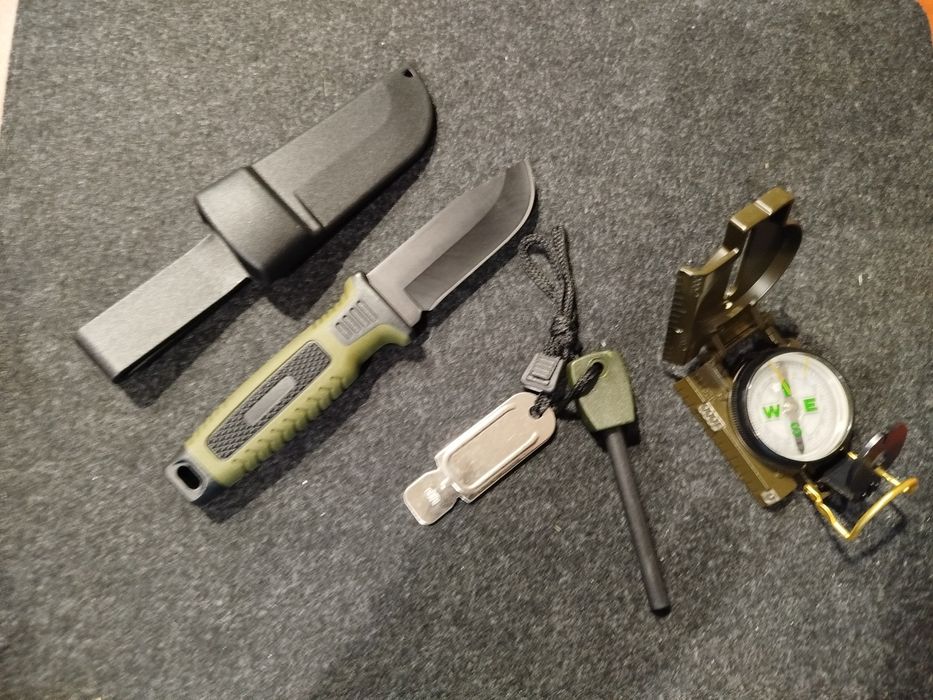 Nóż krzesiwo kompas zestaw survivalowy