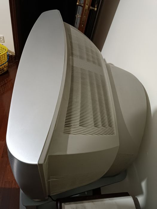 TV Samsung 82 cm 16:9 como Nova