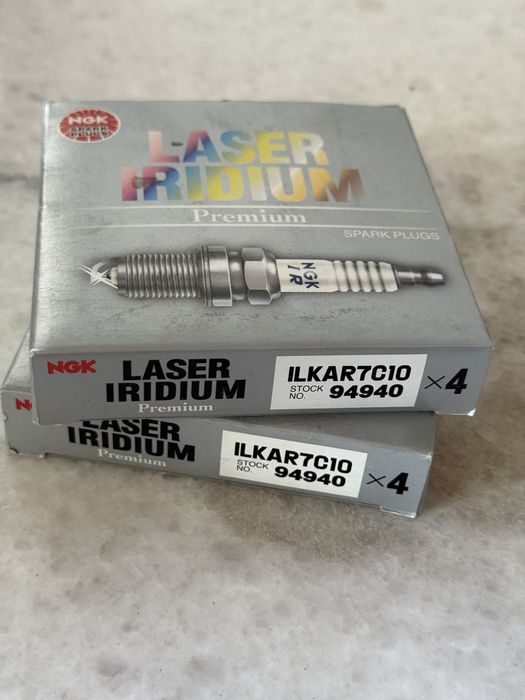 Свеча зажигания NGK Laser Iridium ILKAR7C10