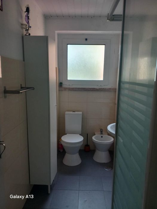 Alugo quarto para jovem estutante/trabalhadora