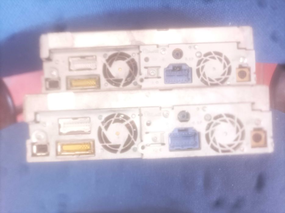 2 Auto radios Pioneer AVIC X1R