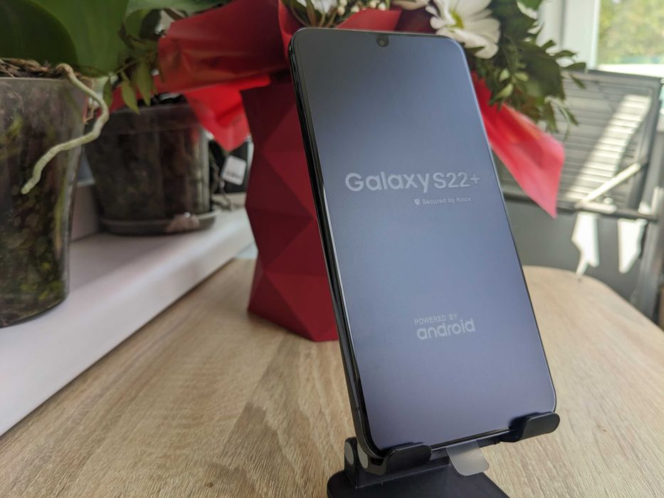 Samsung S22+ 6.6" 8/128 Graphite S906U Snapdragon 8 gen1