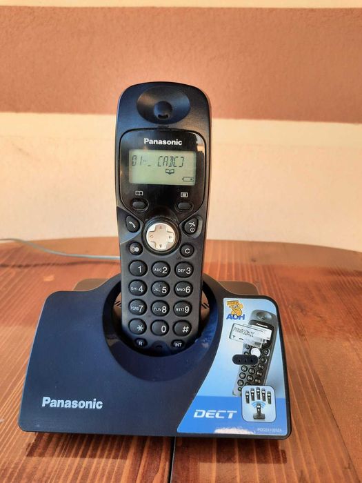 Телефон Panasonic бездротовий стаціонарний.