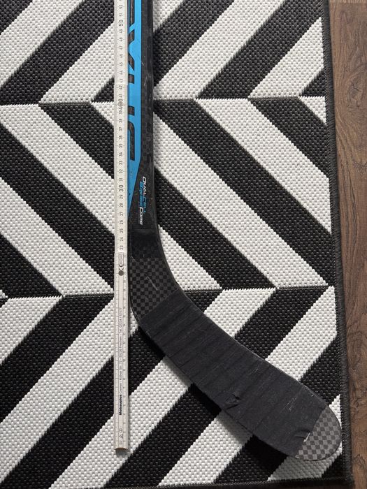 Kij hokejowy Bauer Nexus E5 Pro Intermediate Lewy gięcie P28 flex 55