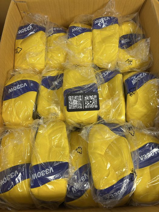 Нові, оригінальні волейбольні м’ячі Mikasa v330w