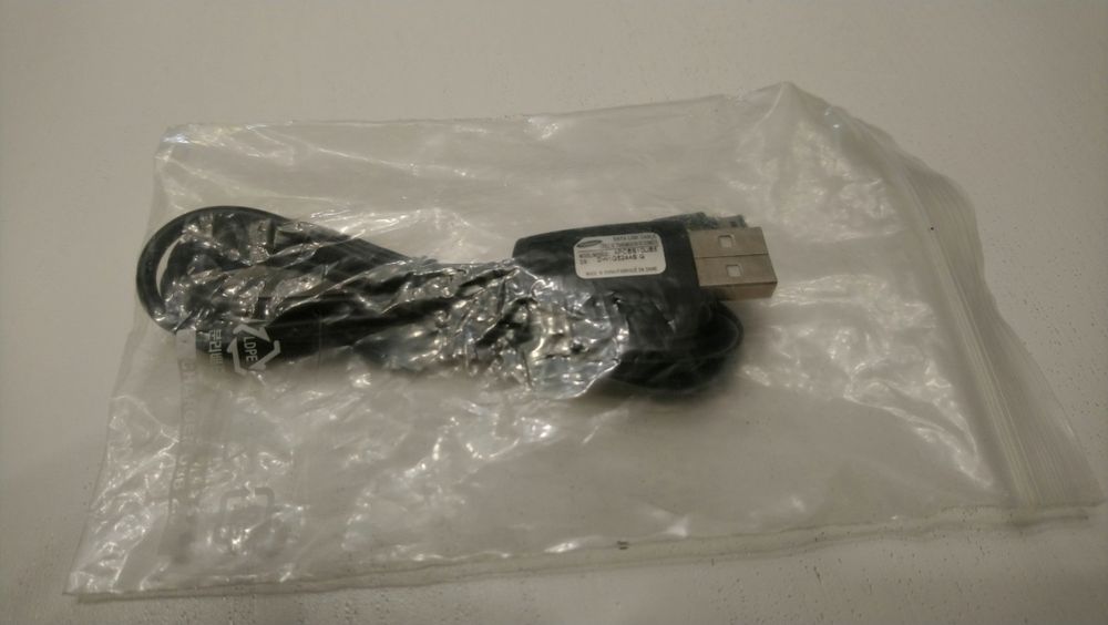 Cabos de carregamento e dados Samsung