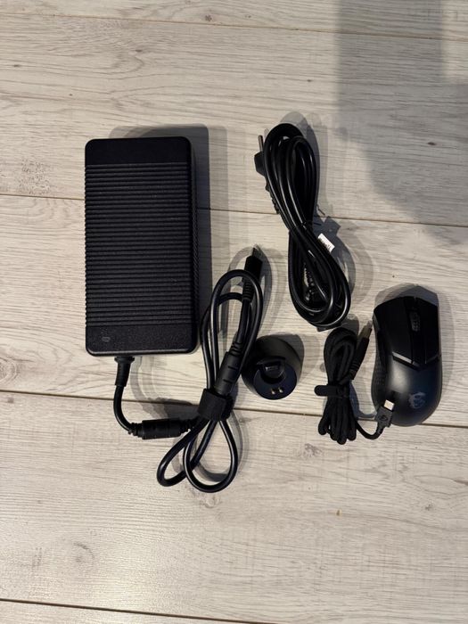 Sprzedam laptop MSI VECTOR