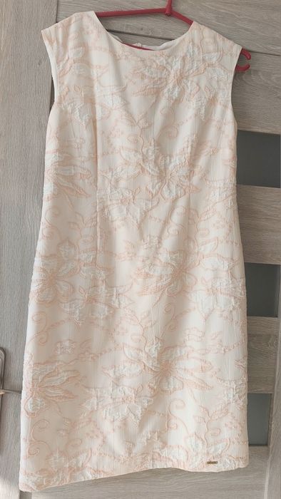 Elegancka sukienka wizytowa. Rozmiar 44. Monnari.