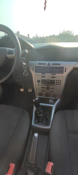 Opel Astra GTC — fotografia 6