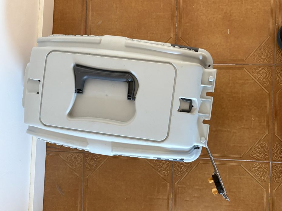 Caixa transportadora para gatos ou cães de porte pequeno como nova