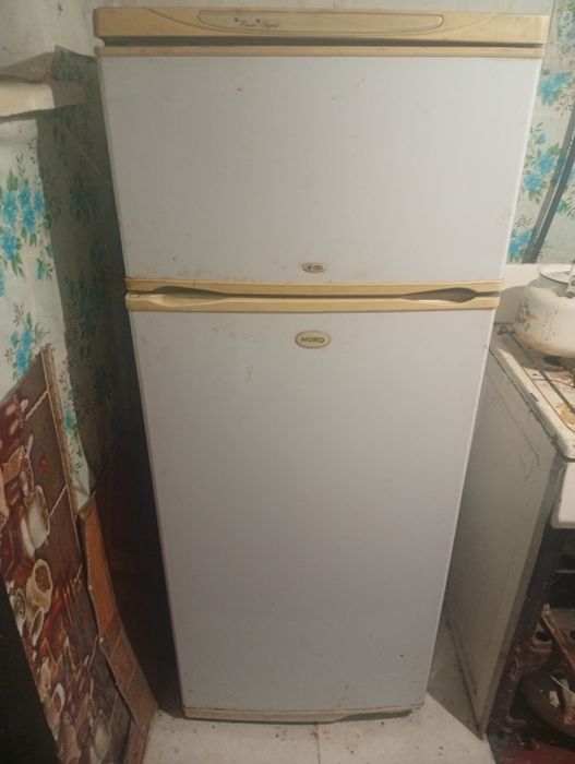 Продам холодильники