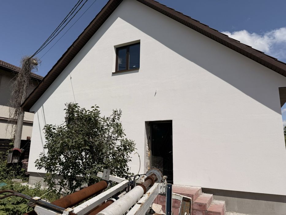 Осокорки. Обмін на квартиру!Будинок з виходом на озеро Святище!