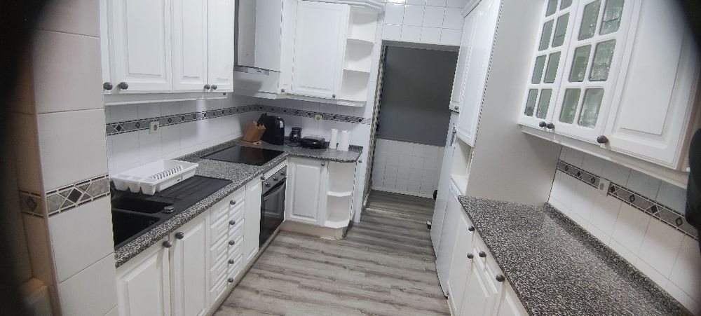 Quartos para estudantes em apartamento T5