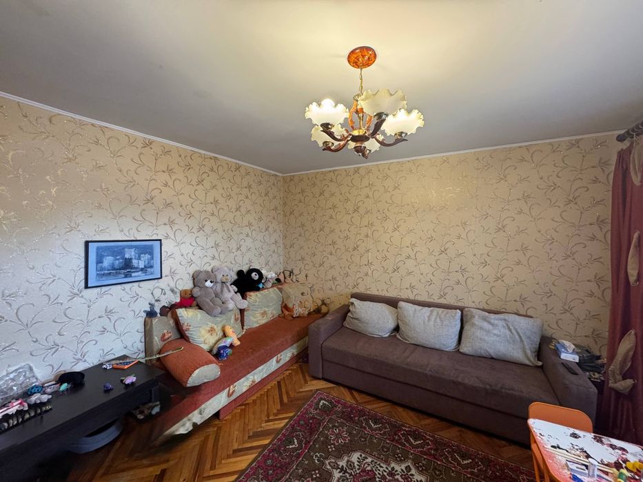 Продаж 3-кімнатної квартири  68м2, цегла, гарний район