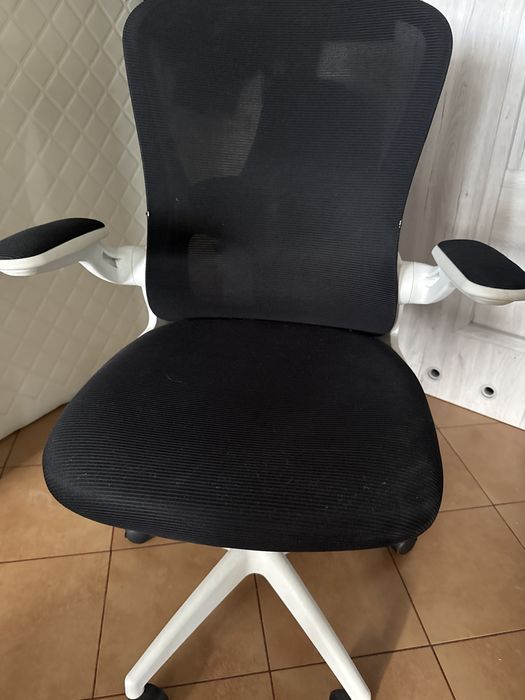 Fotel gamingowy  do biurka stan bardzo dobry