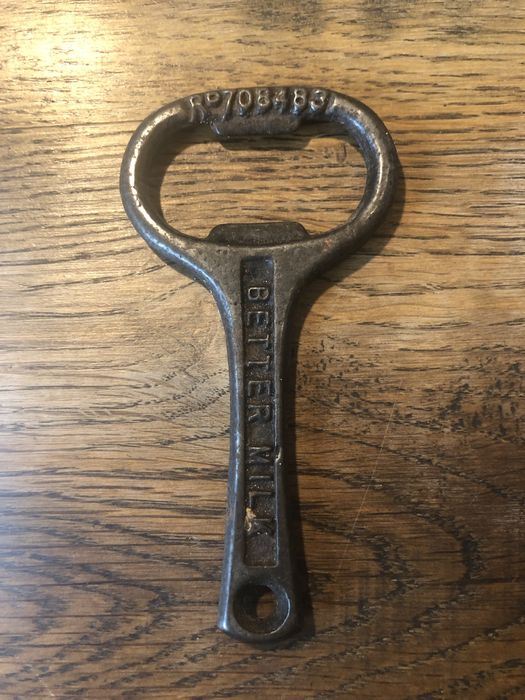 Retro otwieracz do butelek Better milk buy Cheshire