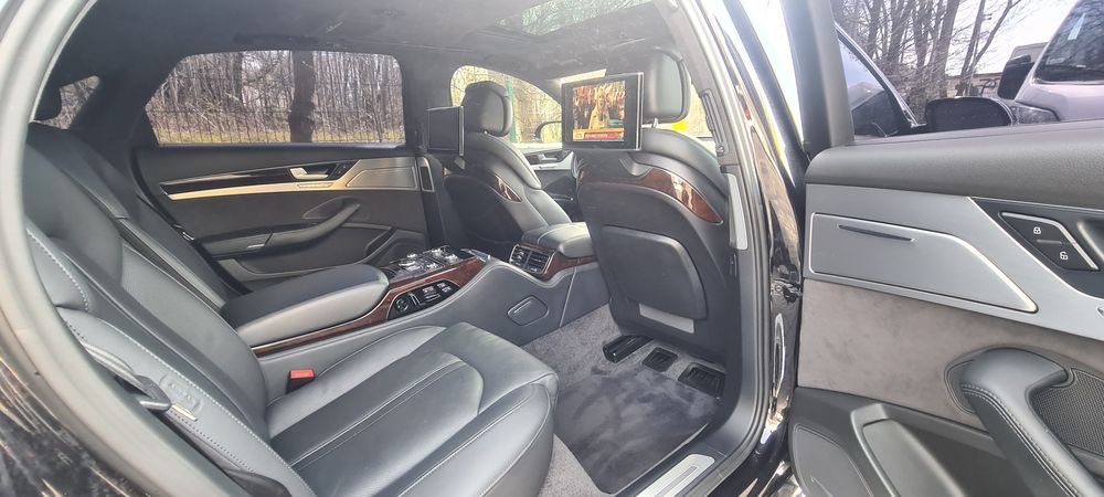 Audi a8 d4 long.