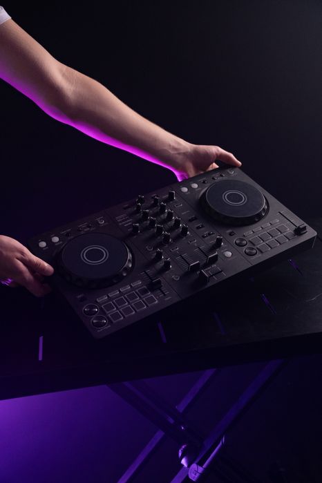 Wynajem nagłośnienia i oświetlenia na imprezy dj na imprezę - Rzeszów