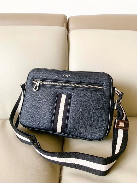 Сумка через плече Bally новая в наличии