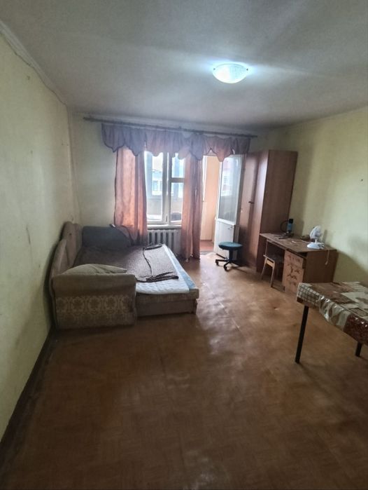 Продам трикімнатну квартиру